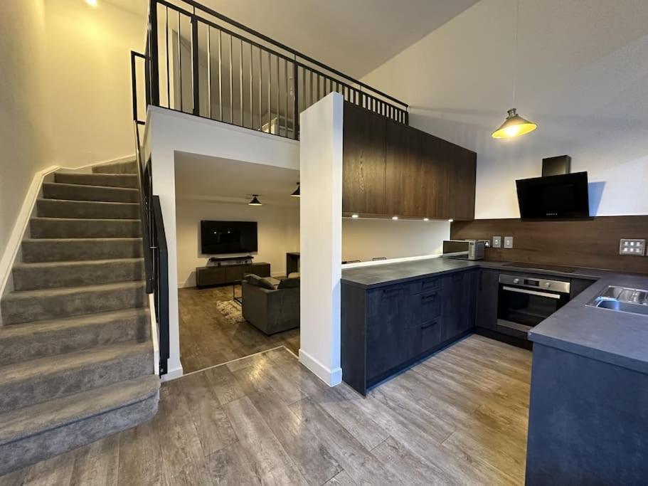 Luxurious 1-Bedroom With Parking Birmingham Exterior foto